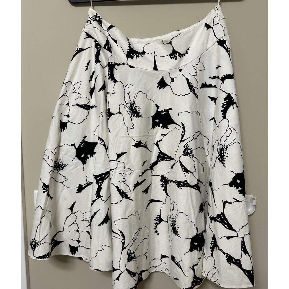 Ralph Lauren Black Label Stretch White Black Knee-length Full Skirt Size 8